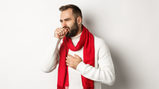 Quadros de resfriado comum e gripe podem se agravar e contribuir para o desenvolvimento da pneumonia